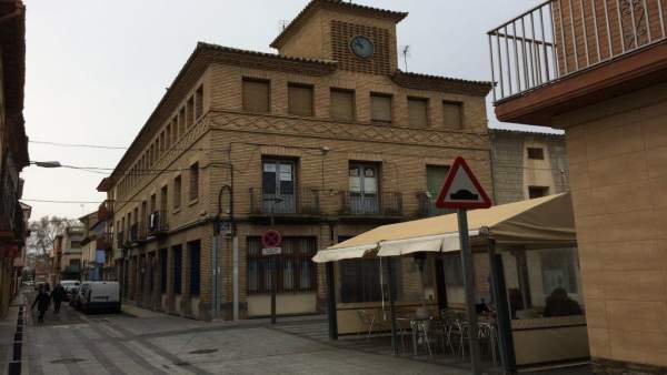 La Casa del Reloj, en el centro de Zuera, acoge ya la biblioteca municipal La Casa del Reloj, en el centro de Zuera, acoge ya la biblioteca municipal