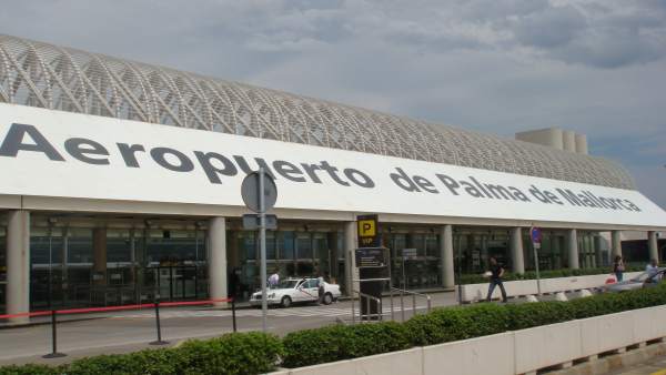 Exterior Del Aeropuerto De Palma Exterior Del Aeropuerto De Palma
