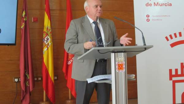 El concejal de Hacienda, Eduardo Martínez-Oliva El concejal de Hacienda, Eduardo Martínez-Oliva