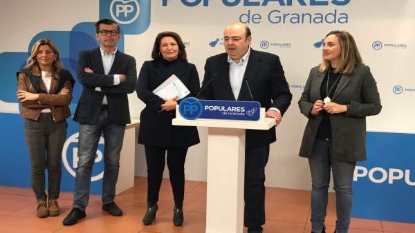Sebastián Pérez, en rueda de prensa en la sede provincial del PP Sebastián Pérez, en rueda de prensa en la sede provincial del PP
