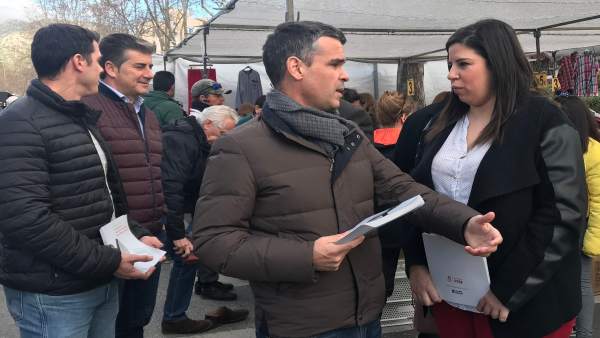 Bernal. PSOPE. Marbella. Campaña sobre leyes sociales Bernal. PSOPE. Marbella. Campaña sobre leyes sociales