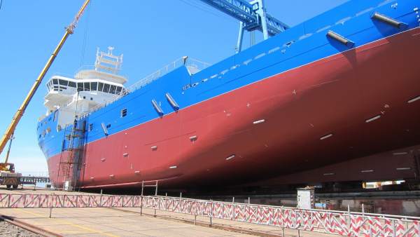 Barco 'Oceanix III' en los astilleros de Cotnsa. Barco 'Oceanix III' en los astilleros de Cotnsa.