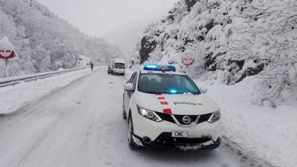 Coche de los Mossos d'Esquadra Coche de los Mossos d'Esquadra