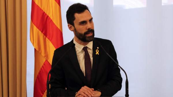 Roger Torrent aplaza el pleno de investidura. Roger Torrent aplaza el pleno de investidura.