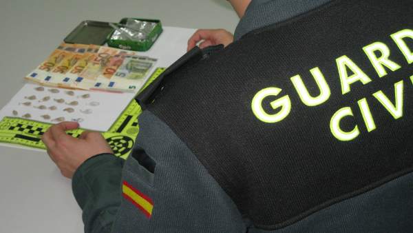 Operación Cansecre contra el tráfico de drogas en Cangas (Pontveedra) Operación Cansecre contra el tráfico de drogas en Cangas (Pontveedra)