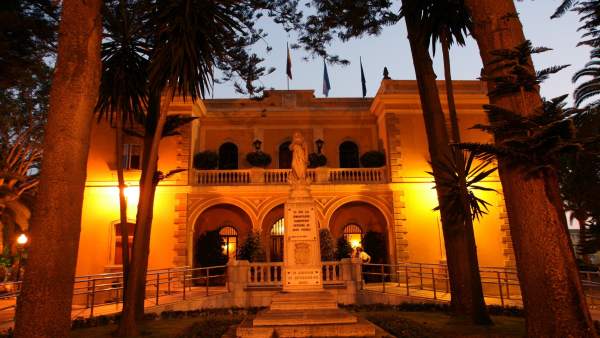 El Ayuntamiento de La Línea de la Concepción (Cádiz) El Ayuntamiento de La Línea de la Concepción (Cádiz)