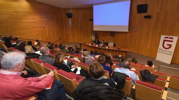 Jornada informativa de Diputación sobre la Ley de Contratos del Sector Público Jornada informativa de Diputación sobre la Ley de Contratos del Sector Público