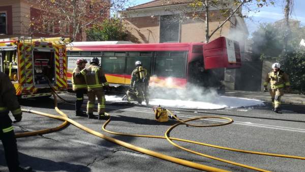 Autobús de Tussam siniestrado Autobús de Tussam siniestrado
