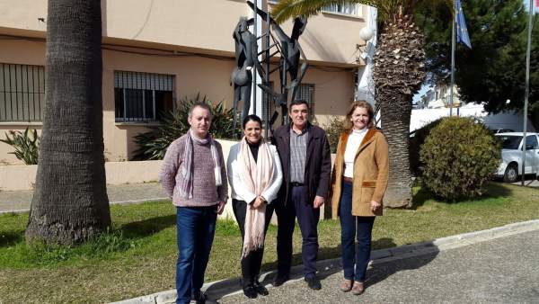 El delegado de Educación, Vicente Zarza, visita el CEIP Los Llanos, en Almonte El delegado de Educación, Vicente Zarza, visita el CEIP Los Llanos, en Almonte