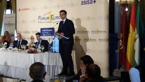 El alcalde de Granada, Francisco Cuenca, en el Forum Europa El alcalde de Granada, Francisco Cuenca, en el Forum Europa