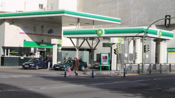 Gasolinera, Surtidores Gasolinera, Surtidores