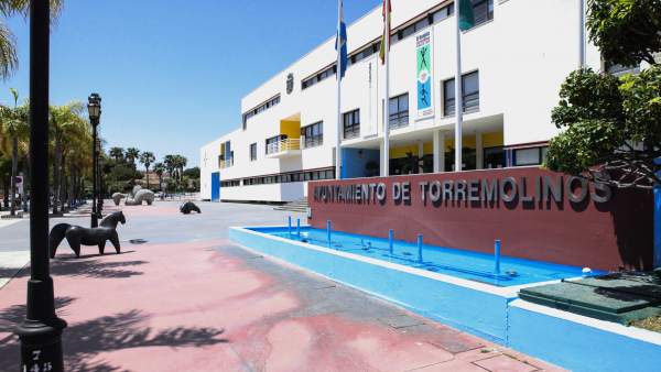 Fachada del ayuntamiento de torremolinos Fachada del ayuntamiento de torremolinos