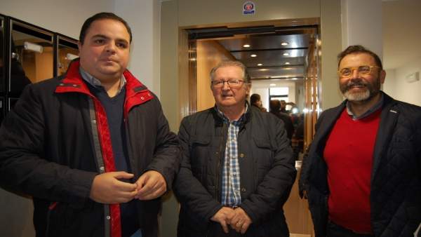 Visita a las obras para la instalación de un ascensor en un edificio de Martos. Visita a las obras para la instalación de un ascensor en un edificio de Martos.