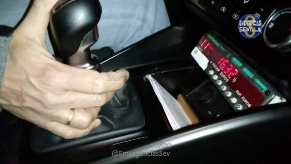 Operación de la Policía Local sobre irregularidades en taxímetros Operación de la Policía Local sobre irregularidades en taxímetros