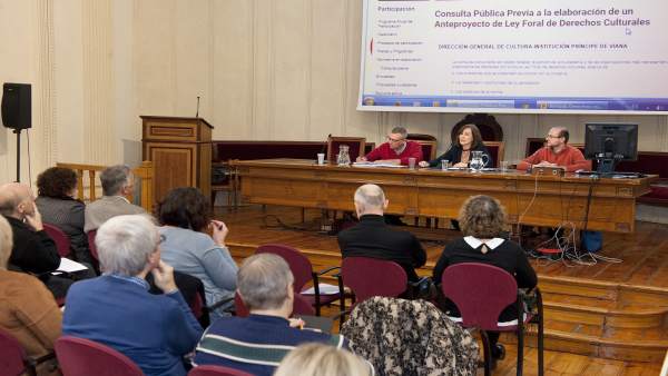 Herrera abre la jornada de presentación del anteproyecto de Ley Foral. Herrera abre la jornada de presentación del anteproyecto de Ley Foral.