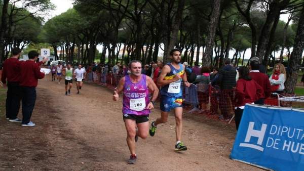 Cross de atletismo en los pinares de Cartaya. Cross de atletismo en los pinares de Cartaya.