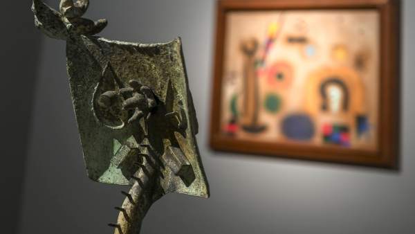 El Miró "més viu i radical" s'escapa del santuari per a instal·lar-se en l'IVAM amb 200 obres El Miró "més viu i radical" s'escapa del santuari per a instal·lar-se en l'IVAM amb 200 obres