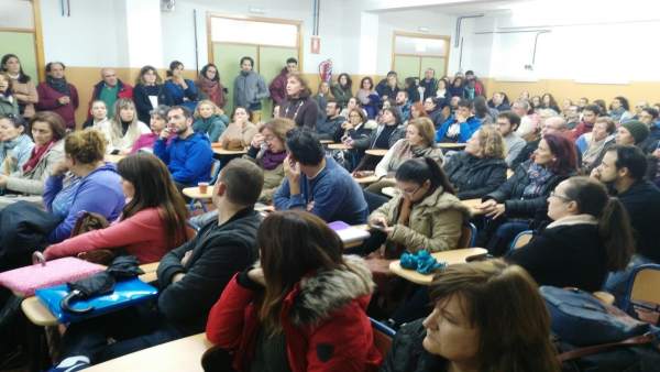 Asamblea de alumnado de la EOI donde decidió movilizaciones Asamblea de alumnado de la EOI donde decidió movilizaciones