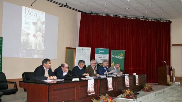 Autoridades durante la jornada Autoridades durante la jornada