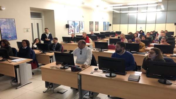 Curso de formación sobre la tramitación de la PAC. Curso de formación sobre la tramitación de la PAC.