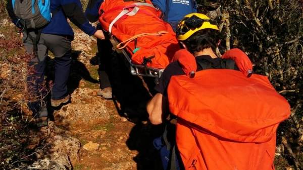 El CBPC rescata a una senderista herida en la Sierra de Líjar El CBPC rescata a una senderista herida en la Sierra de Líjar