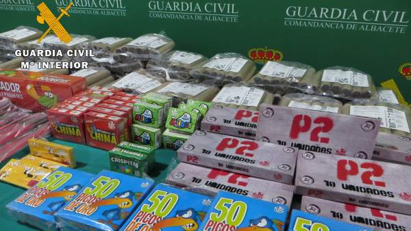 Opc Albacete. Nota De Prensa (Incautación 4.549 Unidades De Material Pirotécnico Opc Albacete. Nota De Prensa (Incautación 4.549 Unidades De Material Pirotécnico