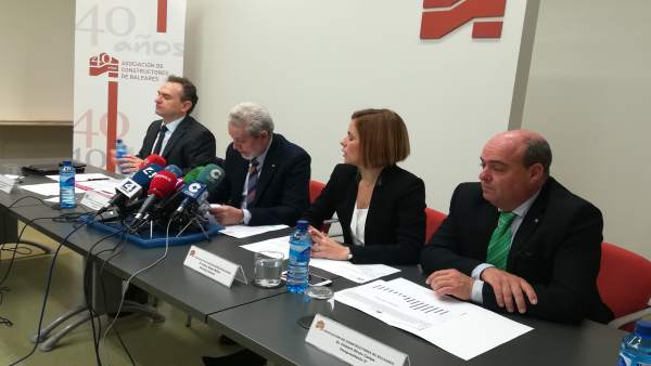 Momento De La Rueda De Prensa De La Asociación De Constructores De Baleares Momento De La Rueda De Prensa De La Asociación De Constructores De Baleares