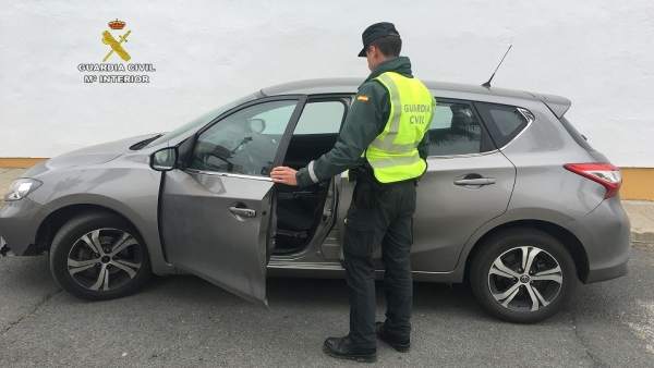 Remitiendo Np Opc Huelva 'La Guardia Civil Recupera Un Vehículo Sustraído En Lér Remitiendo Np Opc Huelva 'La Guardia Civil Recupera Un Vehículo Sustraído En Lér