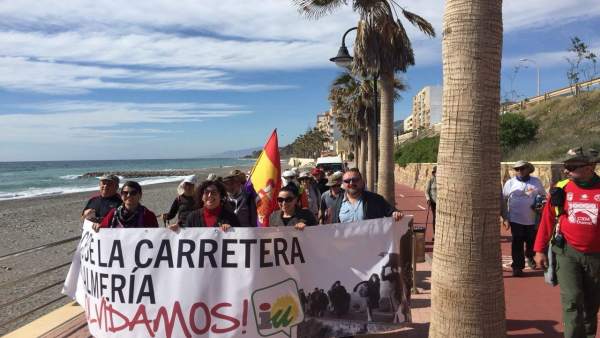 Marcha conmemoritiva de la 'Desbandá' en Adra Marcha conmemoritiva de la 'Desbandá' en Adra