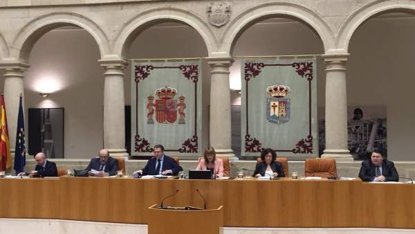 Sesión del Parlamento de La Rioja Sesión del Parlamento de La Rioja