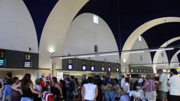 Aeropuerto de San Pablo en Sevilla Aeropuerto de San Pablo en Sevilla