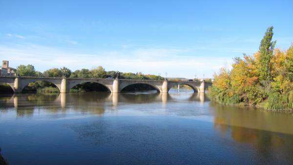 Río Ebro a su paso por Logroño Río Ebro a su paso por Logroño