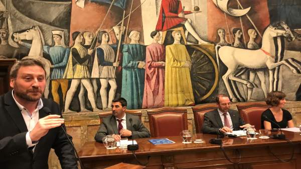 El consejero de José Luis Soro, en Consejo Metropolitano de la movilidad El consejero de José Luis Soro, en Consejo Metropolitano de la movilidad