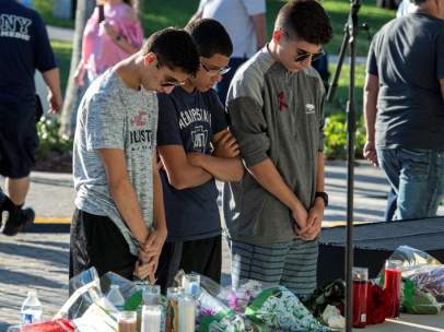 Vigilia tras el tiroteo de Florida