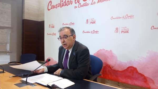 Mora en rueda de prensa Mora en rueda de prensa