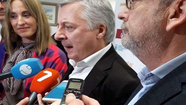 José Blanco, en el contacto con los medios de comunicación José Blanco, en el contacto con los medios de comunicación