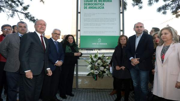 Acto señalización esquina donde murió Caparrós Acto señalización esquina donde murió Caparrós