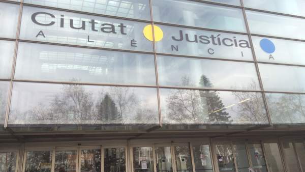 Anticorrupció demana entre dos i quatre anys de presó per als implicats en arreglar el Saragossa-Llevant Anticorrupció demana entre dos i quatre anys de presó per als implicats en arreglar el Saragossa-Llevant