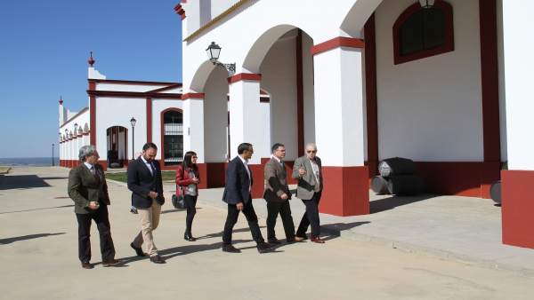 Nota De Prensa Y Fotos Visita De Ignacio Caraballo A Bodega Marqués De Villalúa Nota De Prensa Y Fotos Visita De Ignacio Caraballo A Bodega Marqués De Villalúa