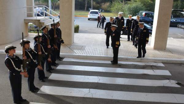 Almirante Jefe de Estado Mayor de la Armada en cuarteles de Cádiz Almirante Jefe de Estado Mayor de la Armada en cuarteles de Cádiz