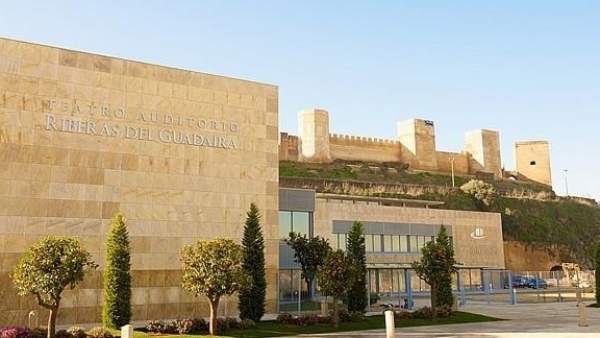 El auditorio alcareño 'Riberas del Guadaíra' acoge la fiesta del año chino 2018 El auditorio alcareño 'Riberas del Guadaíra' acoge la fiesta del año chino 2018