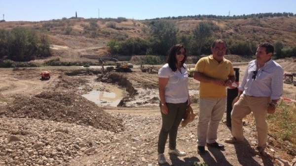 Castro (c) en una visita a las obras realizada el pasado mes de septiembre. Castro (c) en una visita a las obras realizada el pasado mes de septiembre.