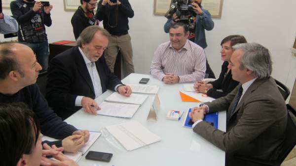 La oposición municipal se ha reunido este viernes. La oposición municipal se ha reunido este viernes.