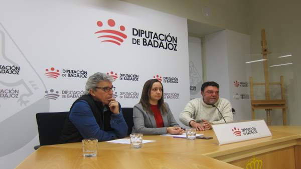 Presentación de la obra de teatro de sensibilización contra el maltrato Presentación de la obra de teatro de sensibilización contra el maltrato