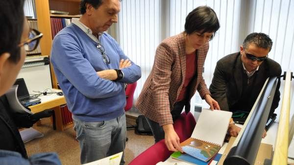 Ana Pontón visita la sede de la ONCE en A Coruña Ana Pontón visita la sede de la ONCE en A Coruña
