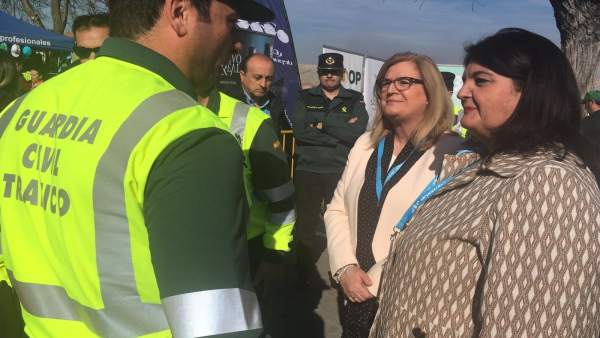 La subdelegada en su visita a Mancha Real La subdelegada en su visita a Mancha Real