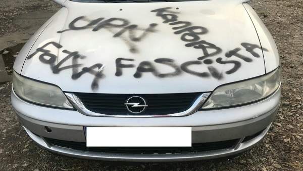 Pintadas realizadas al vehículo de un concejal de Atez Pintadas realizadas al vehículo de un concejal de Atez
