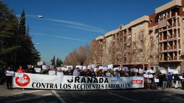 Concentración por la primera muerte en el tajo en la provincia en 2018 Concentración por la primera muerte en el tajo en la provincia en 2018