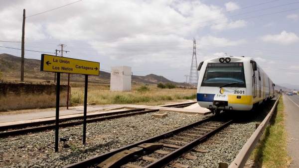 Paso a nivel, tren Paso a nivel, tren