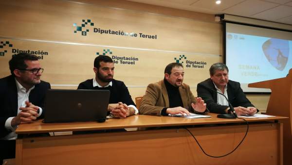 París, Agustí, Millán y Almuzara presentan la semana verde. París, Agustí, Millán y Almuzara presentan la semana verde.